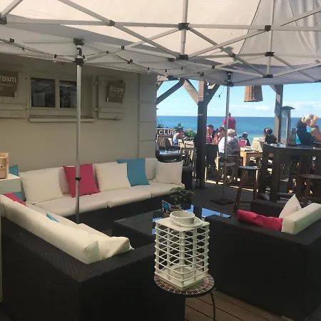 Aparthotel Sunny Suite: Elegant Beachfront With Pool And Pet-friendly Wellness Area *